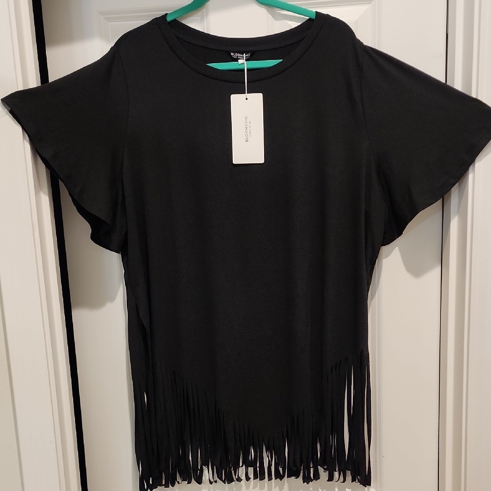 NEW Bloomchic Black Crew Neck Tee With Stylish Fringe Hem 2x